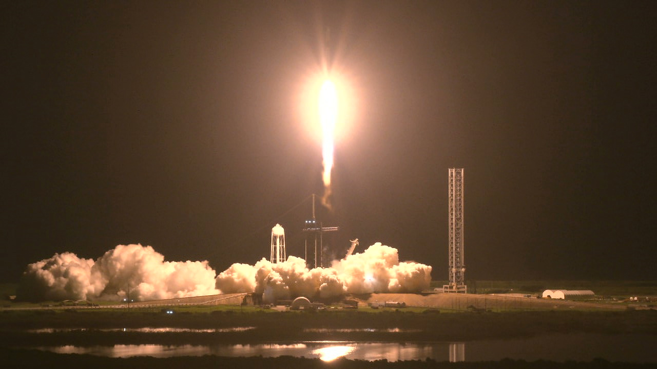 Crew-7 lifts off (Photo: NASA TV)