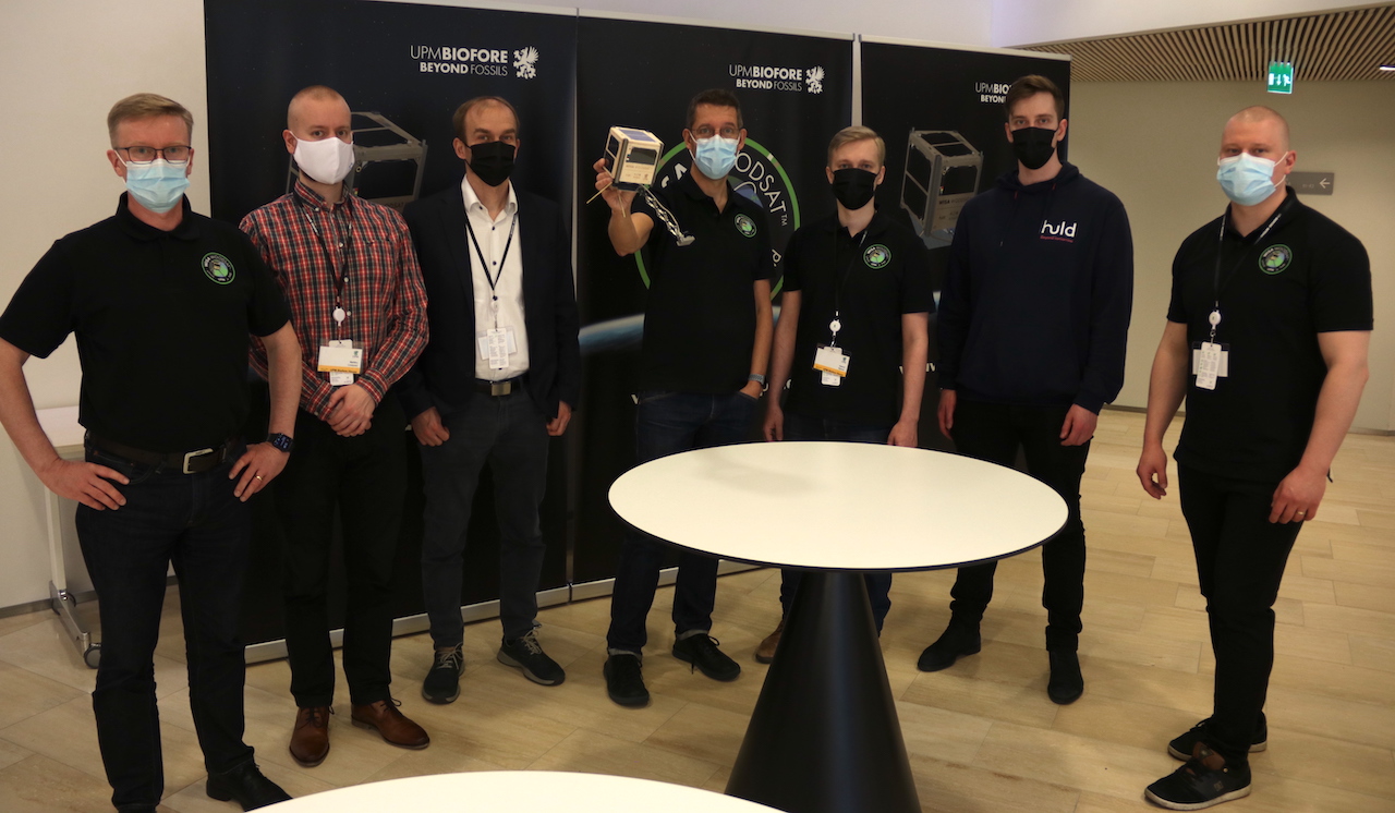 The team photo at the prototype unveil event